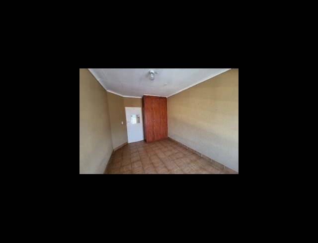 3 BEDROOM HOUSE FOR SALE IN GEELHOUTPARK